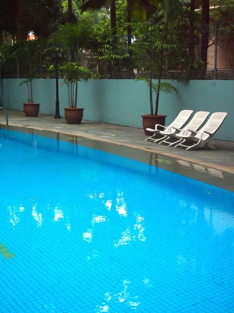 Swimming pool, Swimming pool