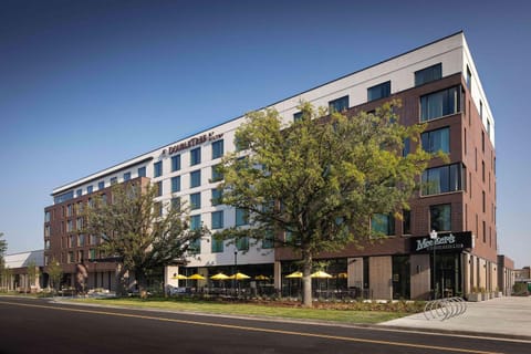 Doubletree By Hilton Greeley At Lincoln Park Hotel in Greeley