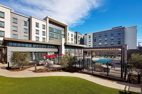 Homewood Suites By Hilton Long Beach Airport Hotel in Lakewood