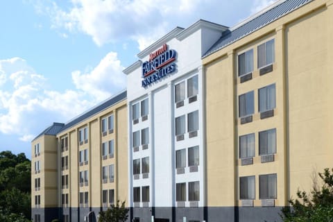 Fairfield Inn and Suites by Marriott Winston Salem/Hanes Hotel in Winston-Salem