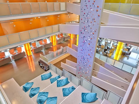 Activities, Lounge or bar, Sports