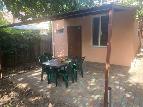 Patio, Dining area