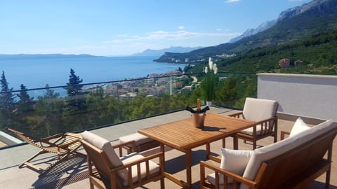 Balcony/Terrace, City view, Mountain view, Sea view