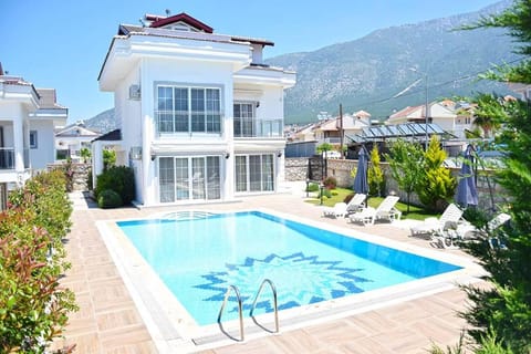 Facade/entrance, Off site, Natural landscape, Summer, Mountain view, Pool view