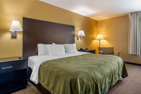 Quality Inn & Suites Lenexa Kansas City Hotel in Lenexa