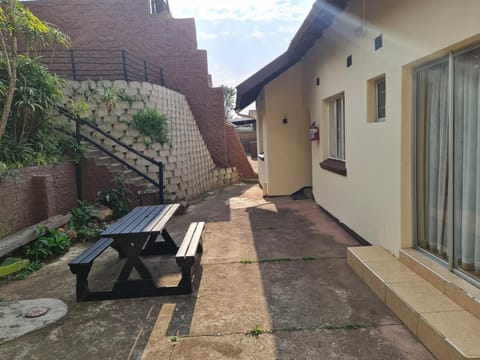 Bluff Accommodation Aybriden Self-Catering Appartement-Hotel in Durban
