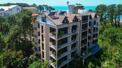 Property building, Spring, Day, Natural landscape, Sea view