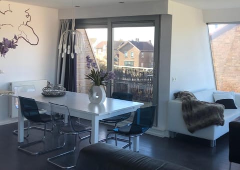Appartement Modern Egmond Condo in Egmond aan Zee