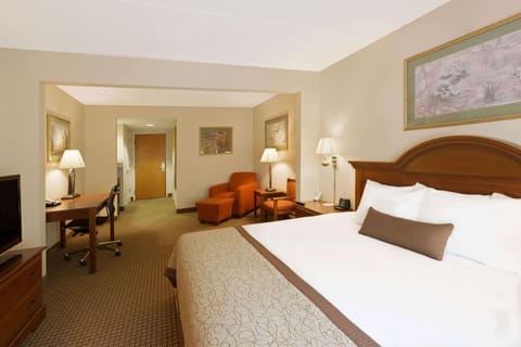 Wingate by Wyndham Charlotte Airport Hotel in Charlotte