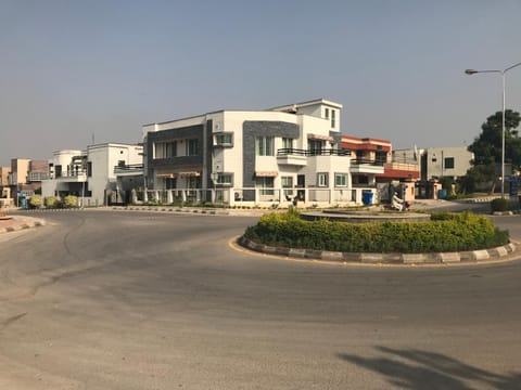 Bahria V&A Phase-1 Condominio in Islamabad