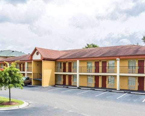Econo Lodge North Charleston Motel in North Charleston