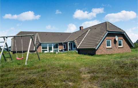 5 Bedroom Stunning Home In Hvide Sande House in Hvide Sande