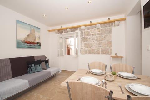Confluence Apartments Condo in Korčula