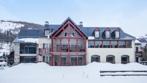 Property building, Winter