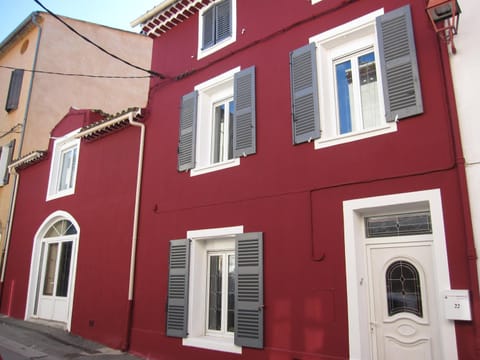 Property building, Facade/entrance