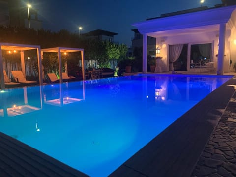 White House Luxury Hospitality Bed and Breakfast in Olbia