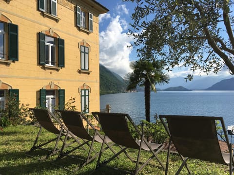 Garden, Lake view