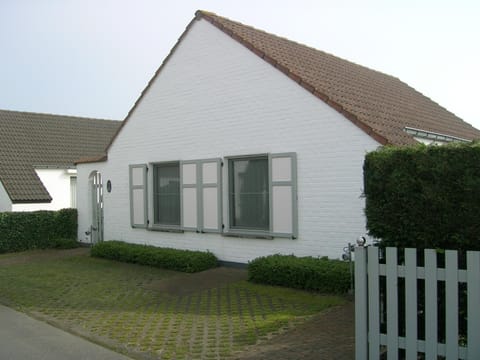 Villa Alfonzo House in De Haan