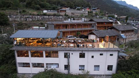 Tiger leaping gorge tea horse gasthaus Vacation rental in Sichuan