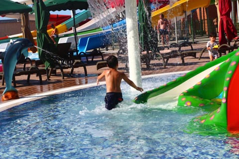 Pool view, Swimming pool, children