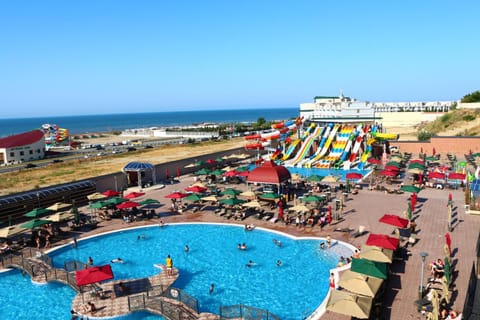 Pool view, Sea view, Swimming pool, group of guests