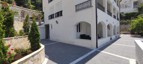 Zoran Apartments Condo in Sveti Stefan