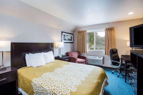 Days Inn by Wyndham Seattle Aurora Hotel in Shoreline