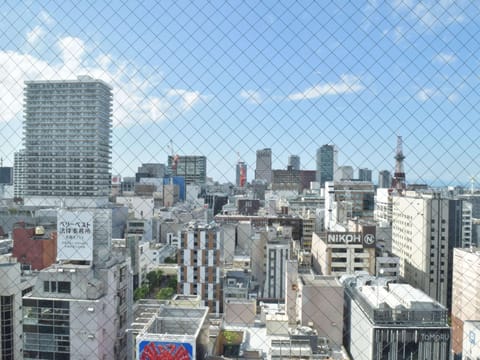 Property building, Day, Neighbourhood, Bedroom, City view, Street view, Location