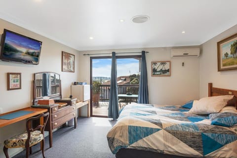 Anchors Aweigh - Adult & Guests Only Bed and Breakfast in Narooma