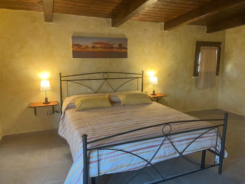 B&B Around the World Bed and Breakfast in Villa San Giovanni