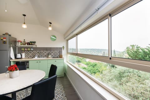 Balcony/Terrace, Kitchen or kitchenette, Dining area