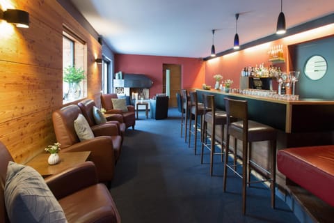 Lounge or bar, Lounge or bar