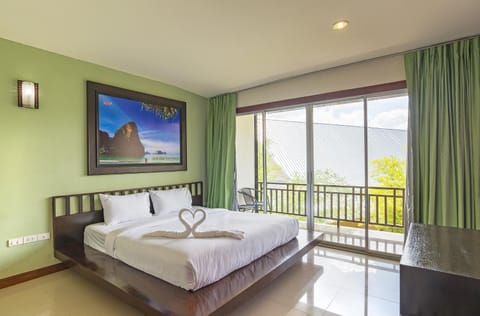 Photo of the whole room, Bedroom, Pool view
