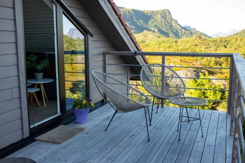 Kabelvåg Panorama Apartment in Lofoten