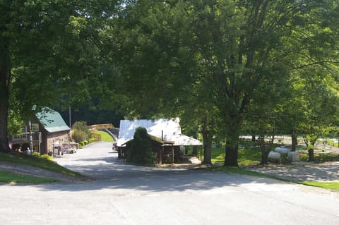 Green Mountain Park Camping /
Complejo de autocaravanas in Caldwell