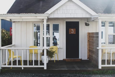 Patio, Facade/entrance