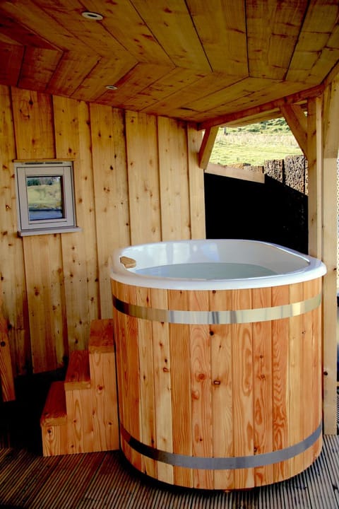 Hot Tub, Open Air Bath