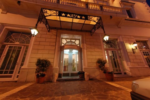 Hotel De La Ville Hotel in Civitavecchia
