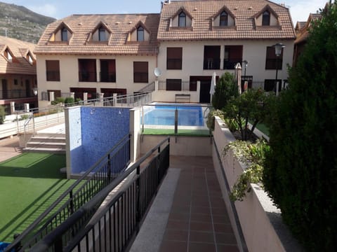 Patio, Garden, Area and facilities, Swimming pool