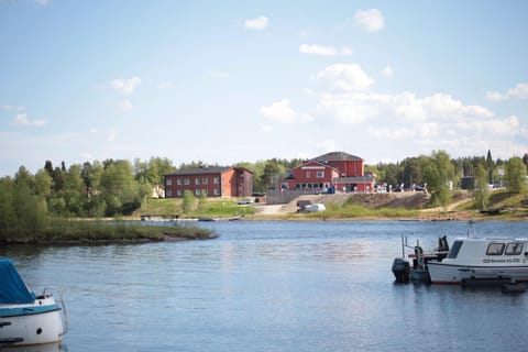 Property building, Natural landscape, Lake view