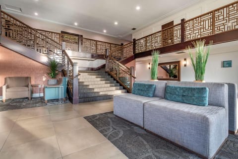 Best Western Plus Hilltop Inn Hotel in Redding