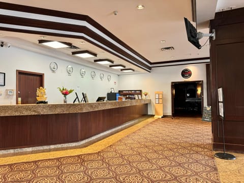 Divya Sutra Plaza and Conference Centre Calgary Airport Hotel in Calgary