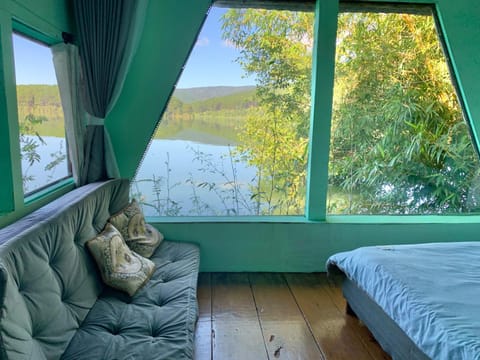 Bedroom, Lake view, Mountain view