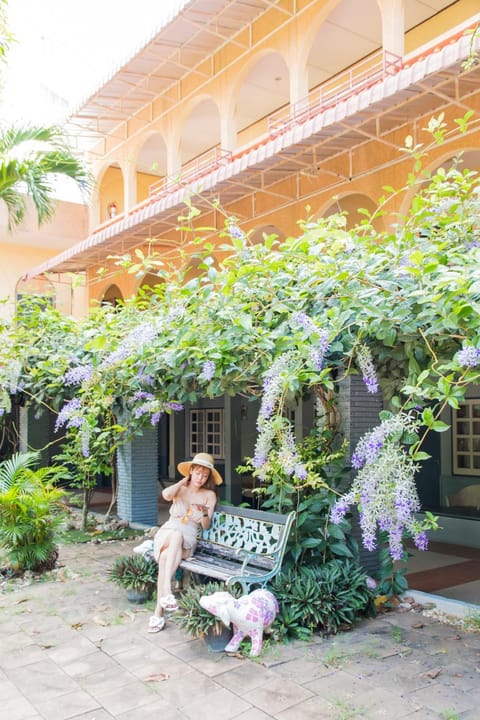 Garden, Garden view