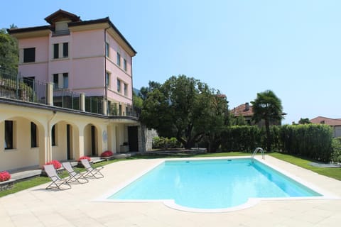 Oleandro 1 apartment in Villa Cerutti Condo in Mergozzo
