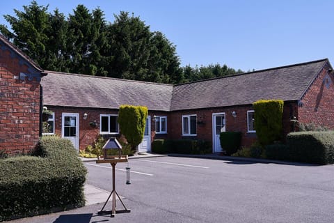 The Tap House Motel in South Derbyshire District