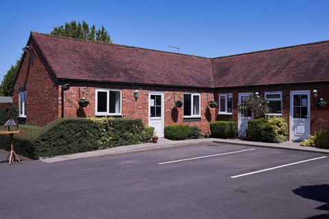 The Tap House Motel in South Derbyshire District