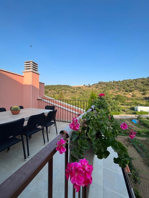 Natural landscape, View (from property/room), Balcony/Terrace, Mountain view