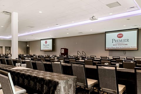 Best Western Premier Calgary Plaza Hotel & Conference Centre Hotel in Calgary