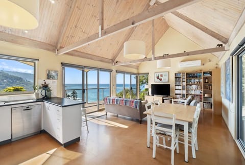 Altair Casa in Wye River